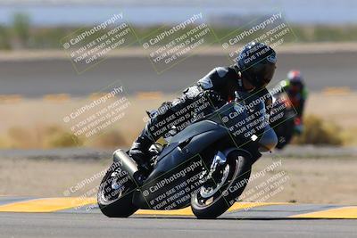 media/Oct-08-2022-SoCal Trackdays (Sat) [[1fc3beec89]]/Turn 14 (1050am)/